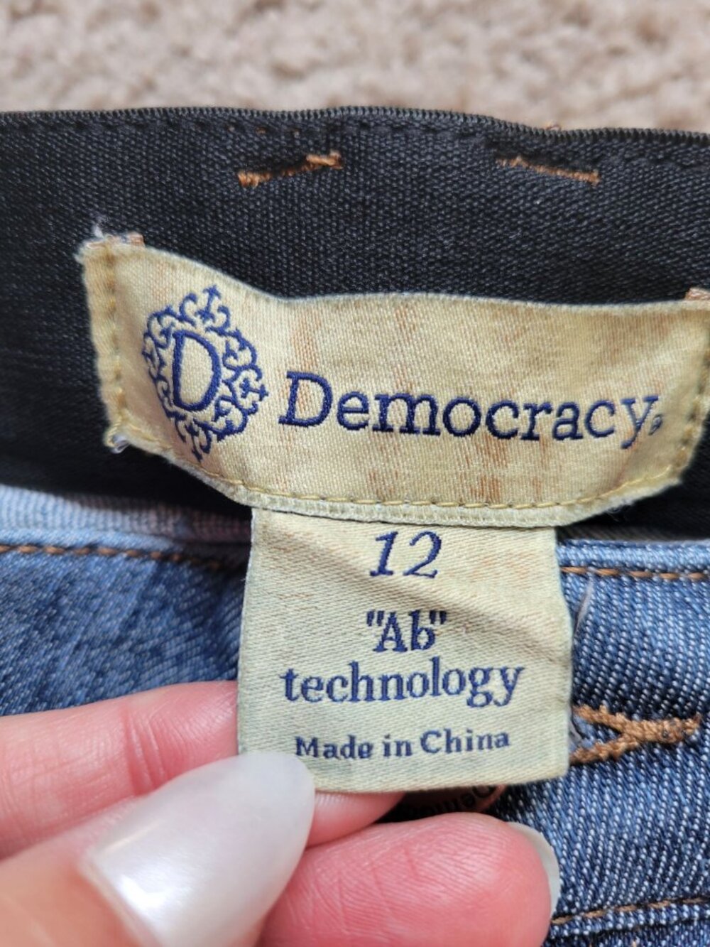 Democracy Ab Technology Blue Denim Cropped Jeans Size 12 Stretch Casual Everyday - Picture 3 of 10